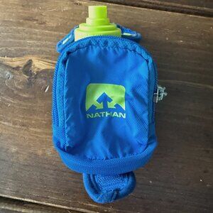 Nathan Quicksqueeze Handheld waterbottle